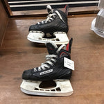 Size 2 Bauer Vaper Youth Hockey Skates