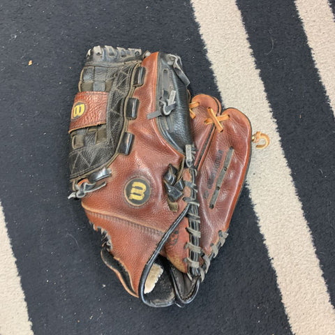 11 1/2" Wilson Aztec A1831 Pro Baseball Glove RH