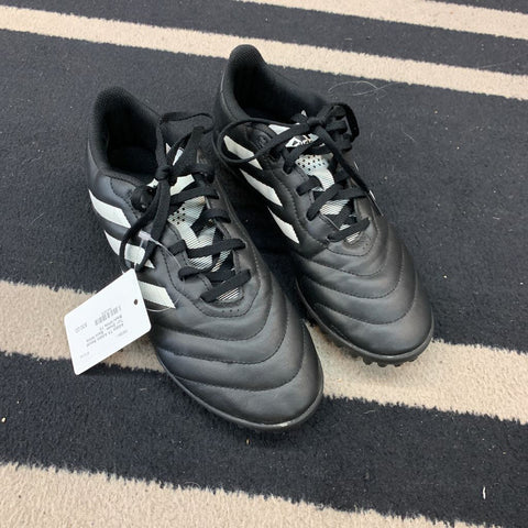 7.5 Adidas Soccer Turf Shoes - Black/White
