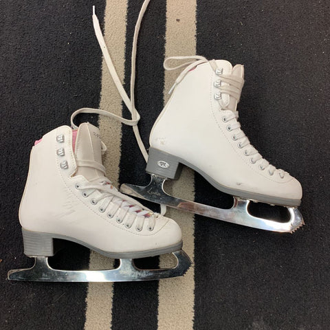 Size 4 Riedell Figure Skates