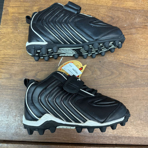 5.5 V Cleats