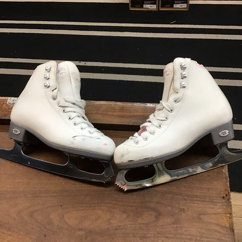 3 Riedell 114W Pearl Junior Figure Skates