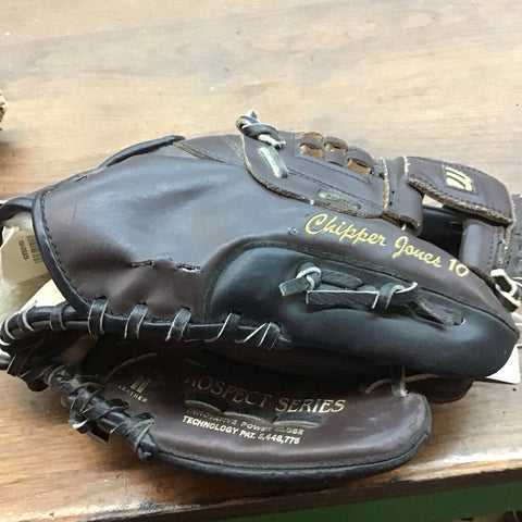 11.75 Mizuno Chipper Jones Glove Right Hand Throw