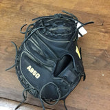 34" Wilson A09RB22DICM34 Catchers Glove - RHT