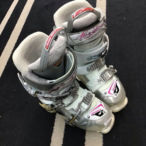 23.5 Nordica Trans Fire R1 Ski Boots