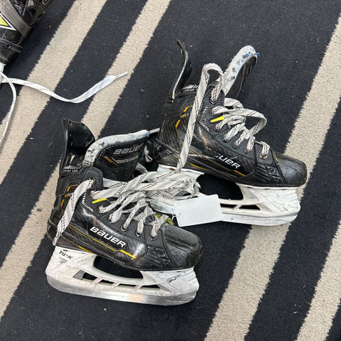 1.5 Bauer Supreme M5 Pro Hockey Skates