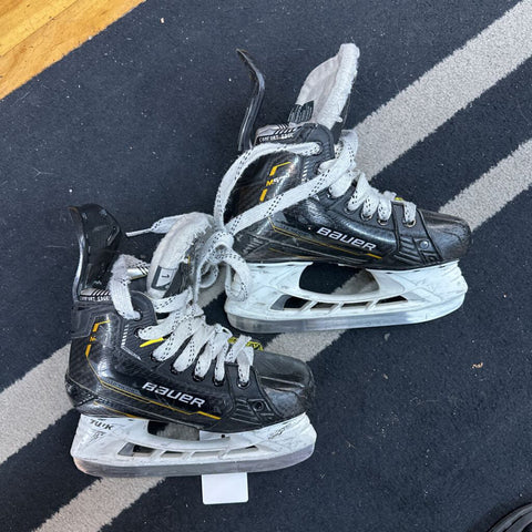 1D Bauer Supreme M5 Pro Hockey Skates