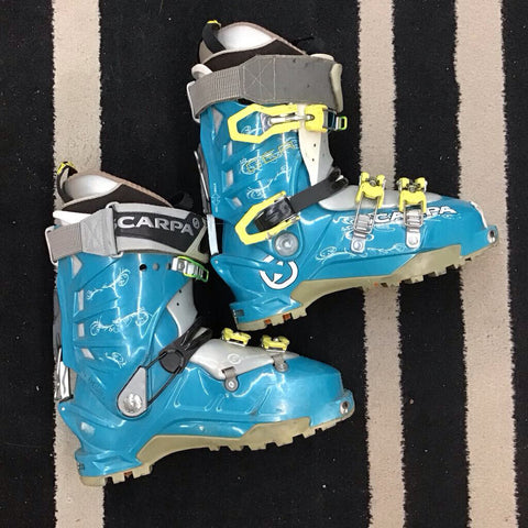 24.5 Scarpa Ski Boots