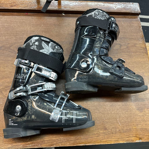 Women's Ski Boots